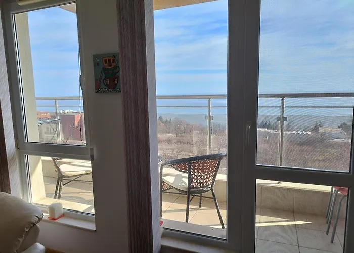 Milana-2 Sea View דירה ביאלה