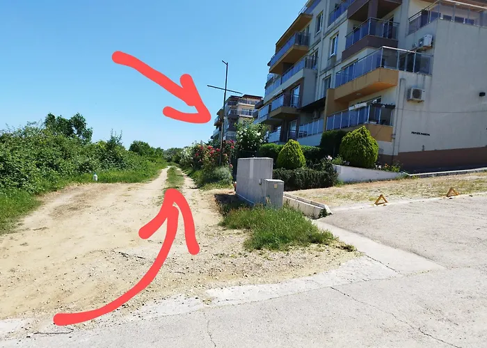 Milana-2 Sea View * ביאלה