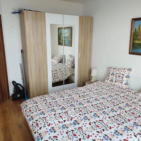 Milana-2 Sea View 比亚拉