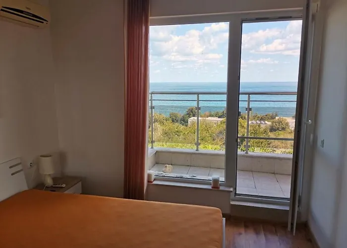 Milana-2 Sea View 公寓